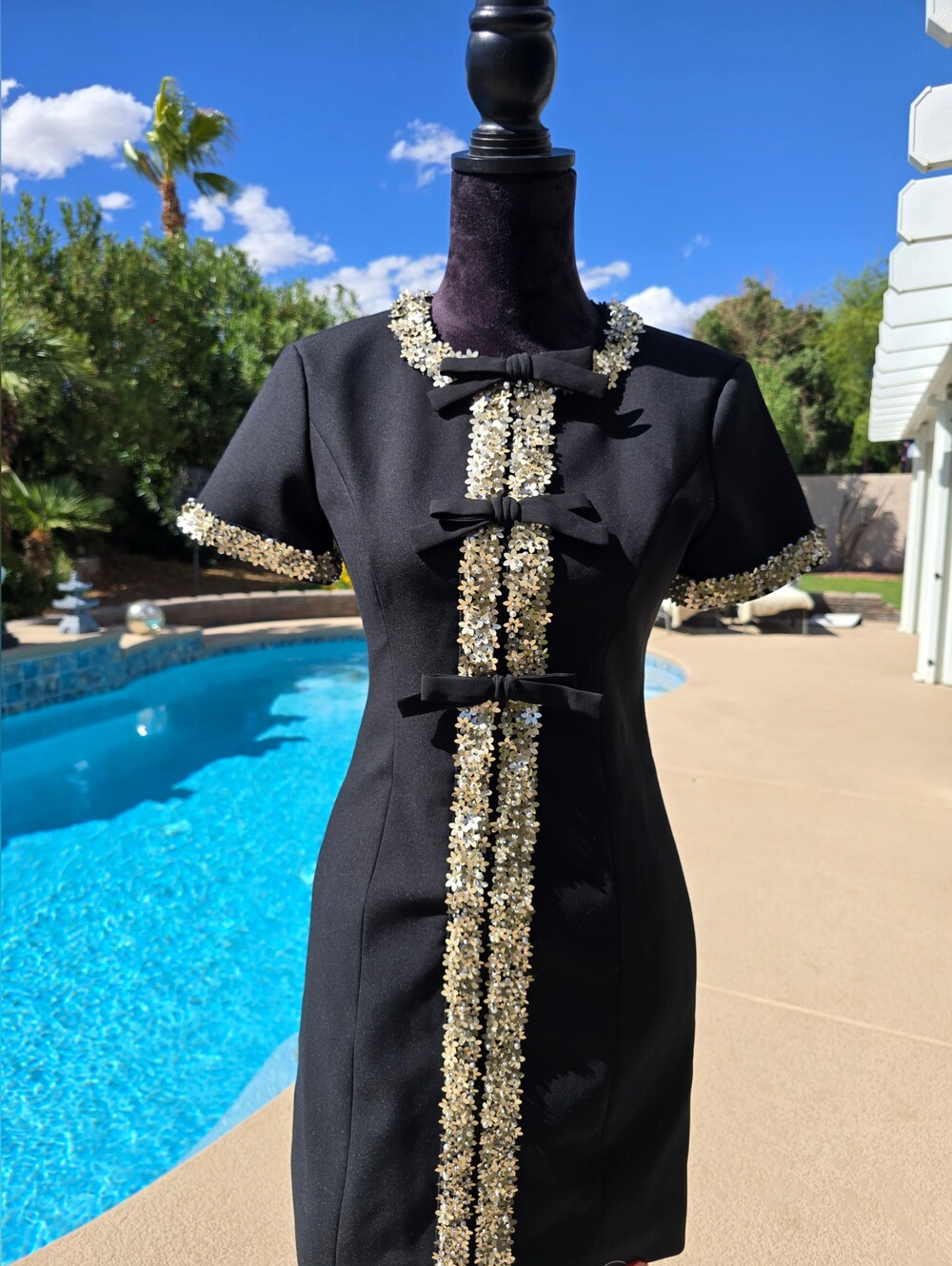 Cinq à Sept Maelle Black Embellished Mini Dress NWT Size 2 - Picture 3 of 12